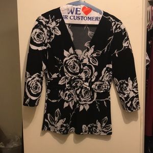 White House Black Market blouse size S